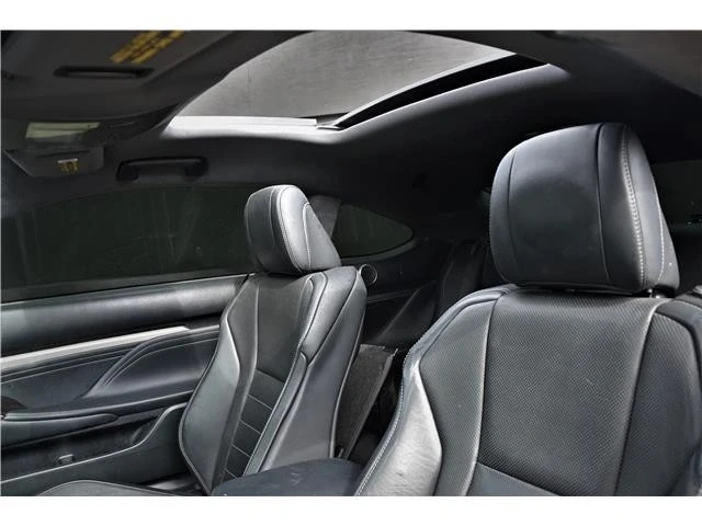 2015 Lexus RC - Image 9 of 15
