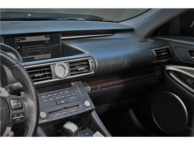2015 Lexus RC - Image 8 of 15