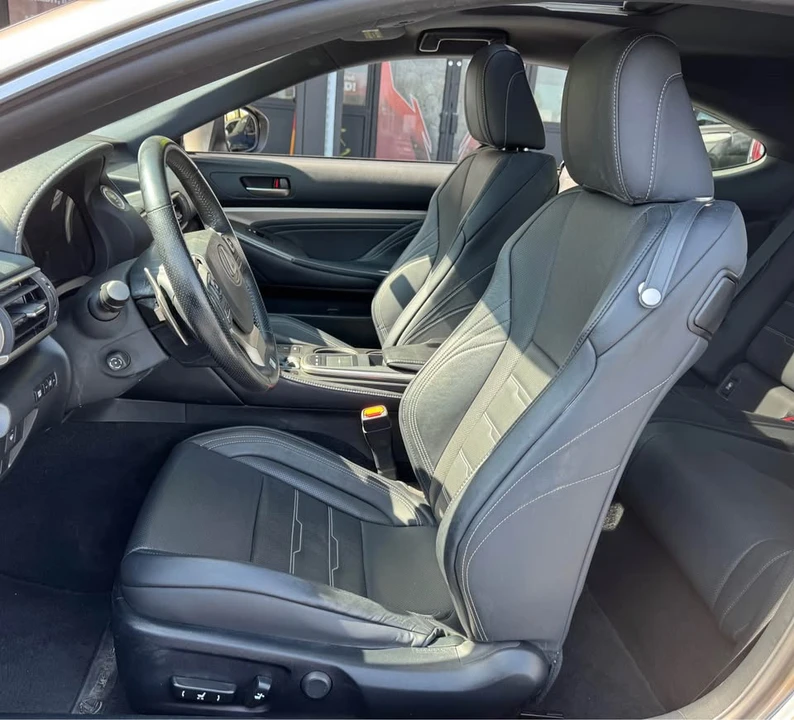 2015 Lexus RC - Image 18 of 20
