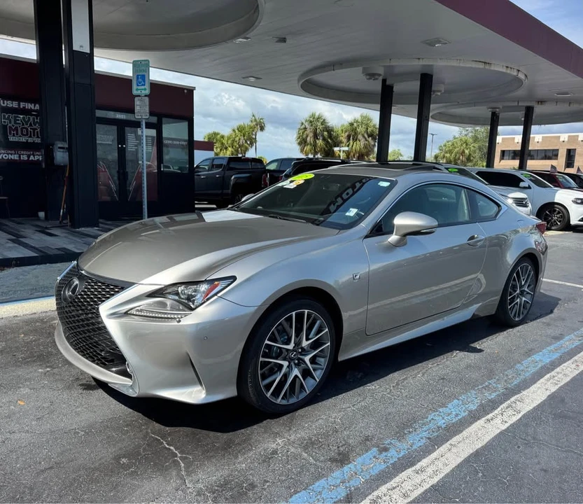 2015 Lexus RC - Image 4 of 20