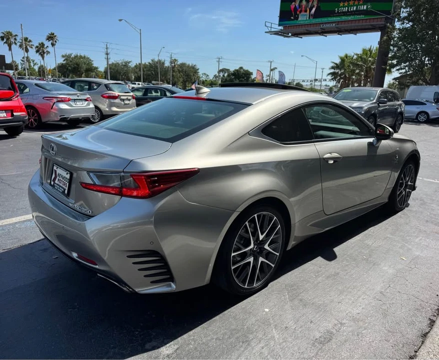 2015 Lexus RC - Image 9 of 20