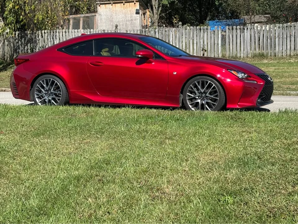 2015 Lexus RC - Image 2 of 5