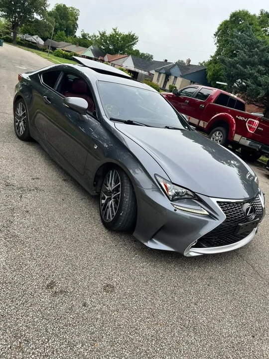 2015 Lexus RC - Image 2 of 4