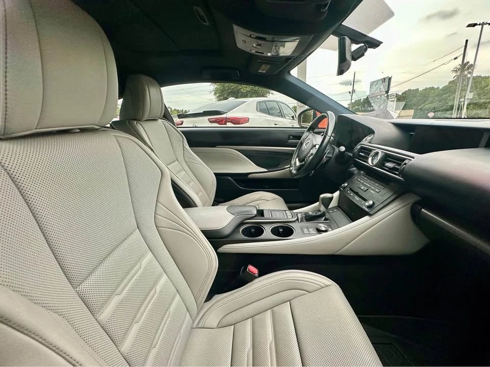 2015 Lexus RC - Image 5 of 13