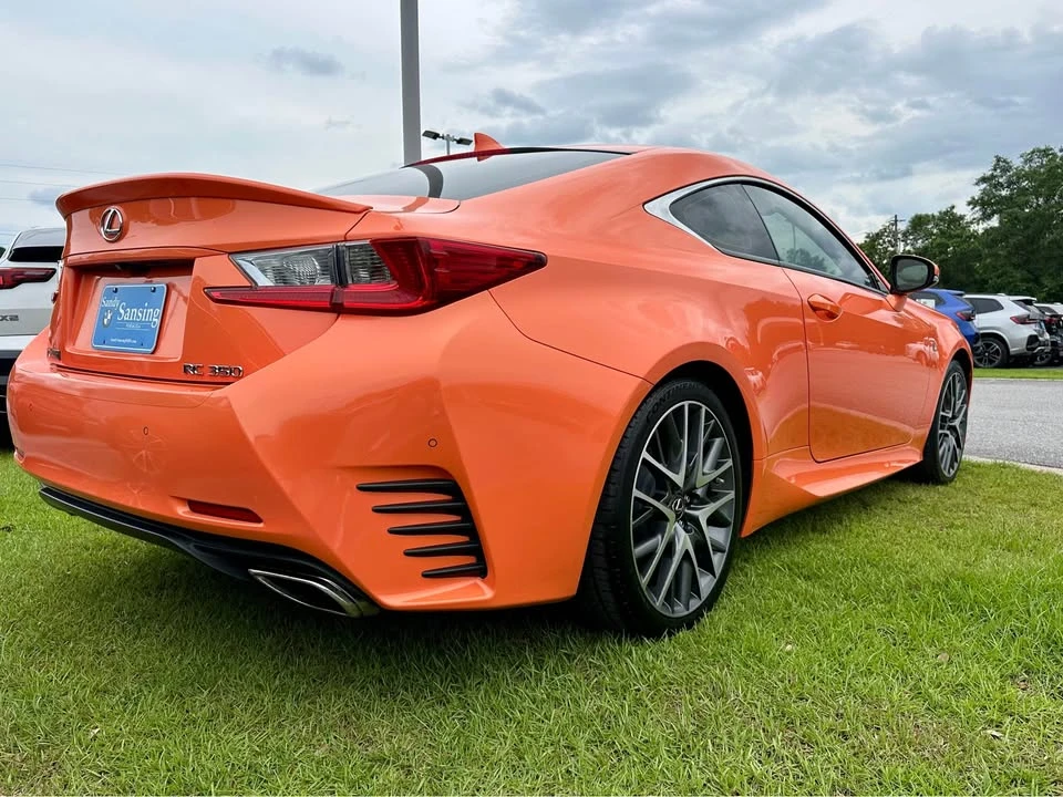 2015 Lexus RC - Image 10 of 13