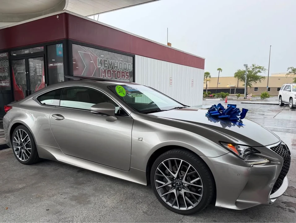 2015 Lexus RC - Image 12 of 20