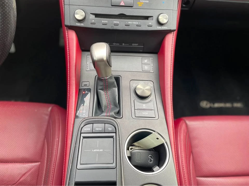 2015 Lexus RC - Image 16 of 20