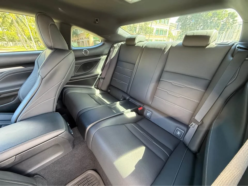 2015 Lexus RC - Image 5 of 11