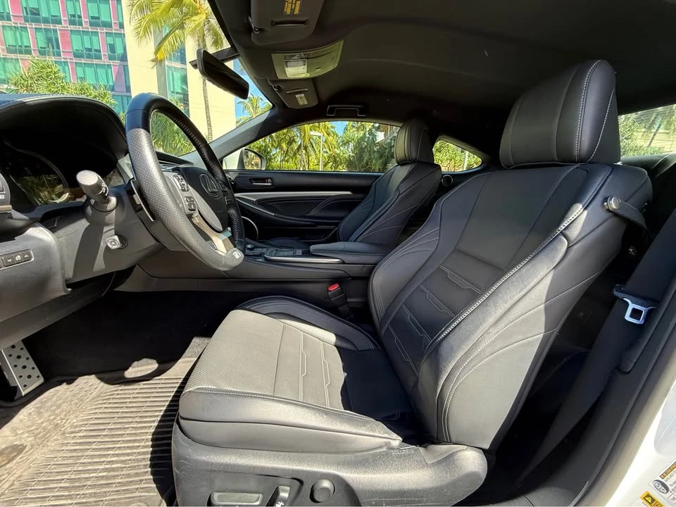 2015 Lexus RC - Image 4 of 11