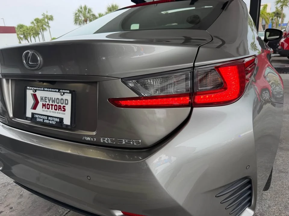 2015 Lexus RC - Image 19 of 20