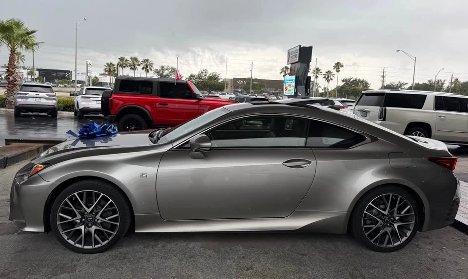 2015 Lexus RC - Image 7 of 20