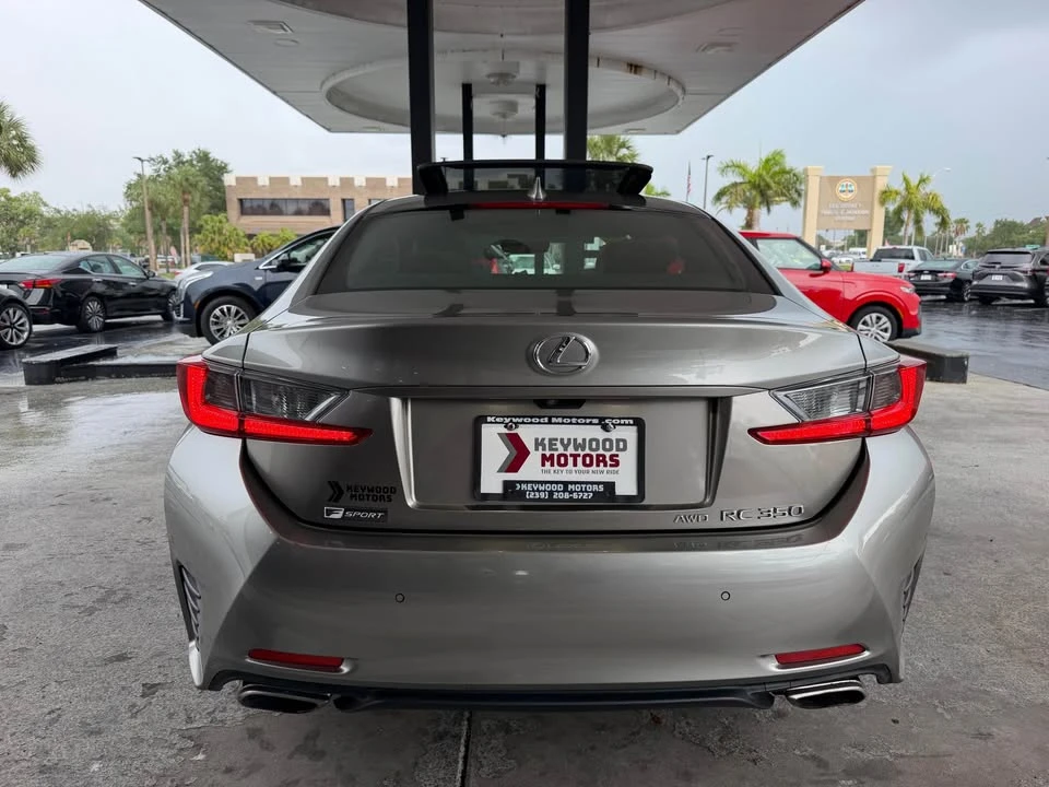 2015 Lexus RC - Image 17 of 20