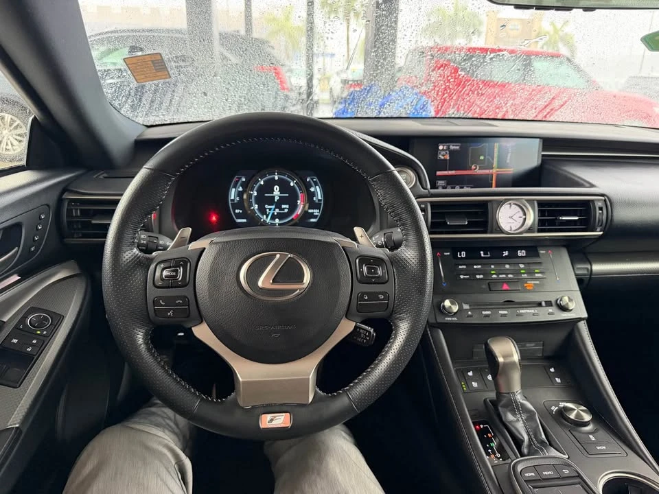 2015 Lexus RC - Image 2 of 20