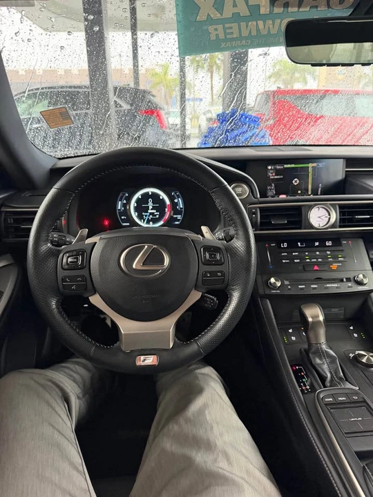 2015 Lexus RC - Image 5 of 20