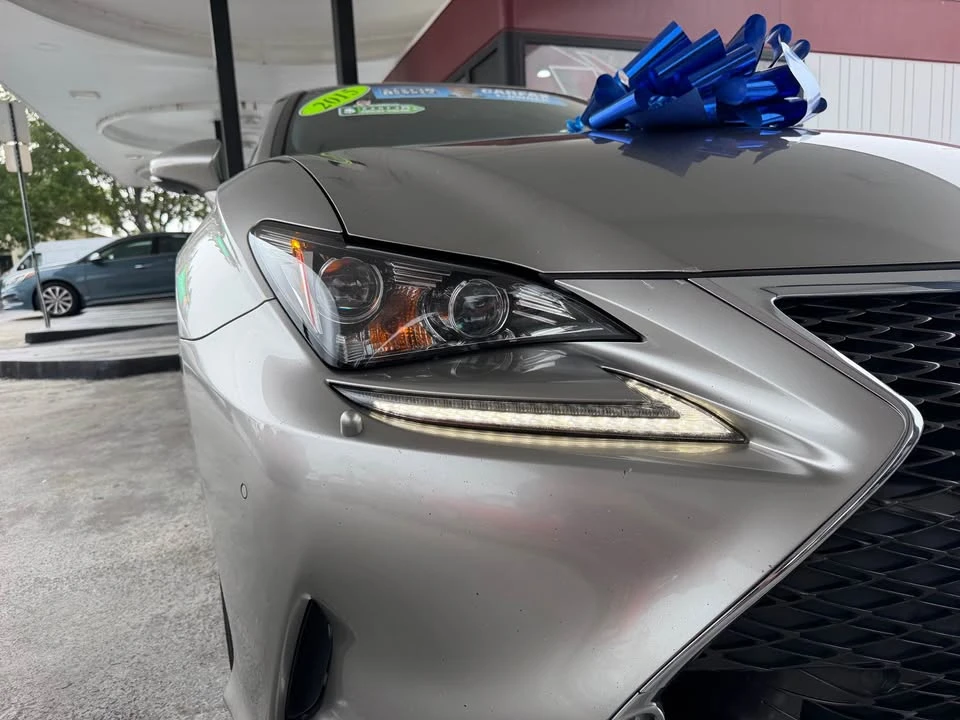 2015 Lexus RC - Image 14 of 20