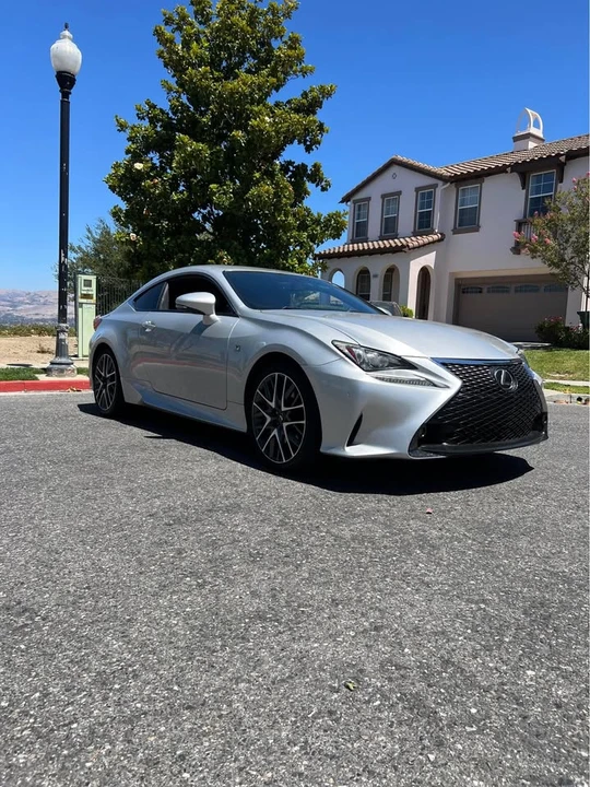 2015 Lexus RC - Image 2 of 12