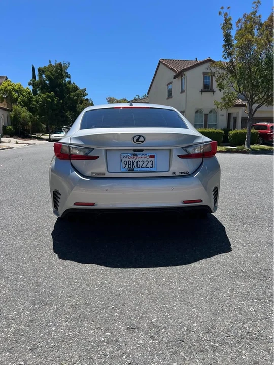 2015 Lexus RC - Image 5 of 12