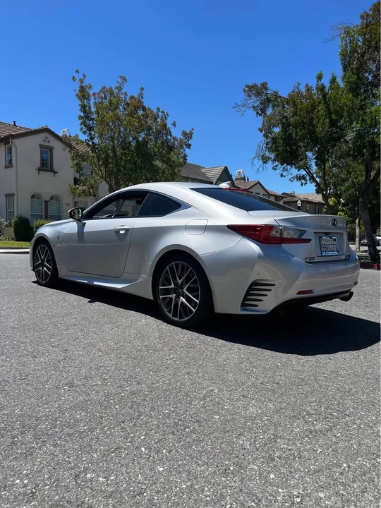 2015 Lexus RC - Image 4 of 12