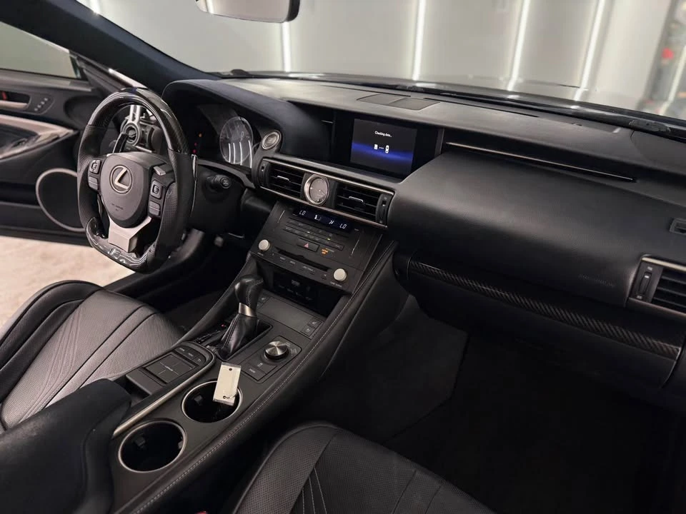 2015 Lexus RC F - Image 17 of 20