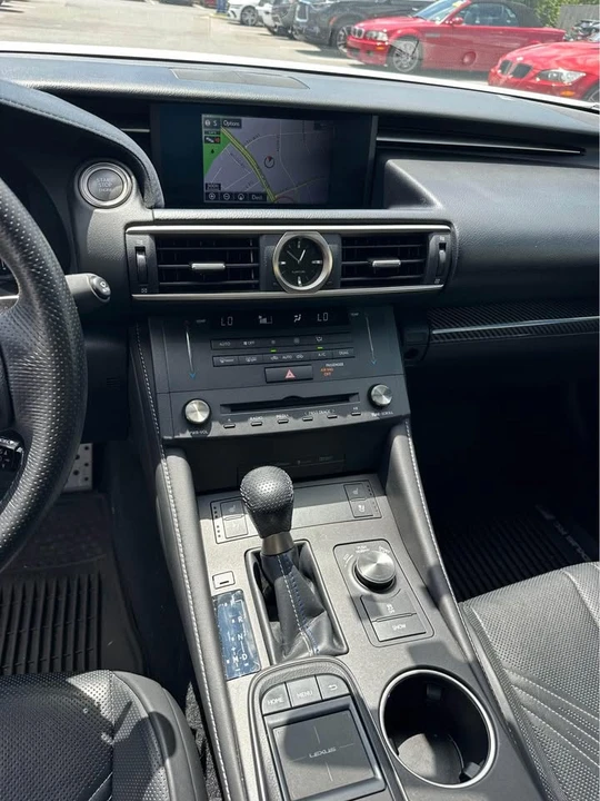 2015 Lexus RC F - Image 10 of 10