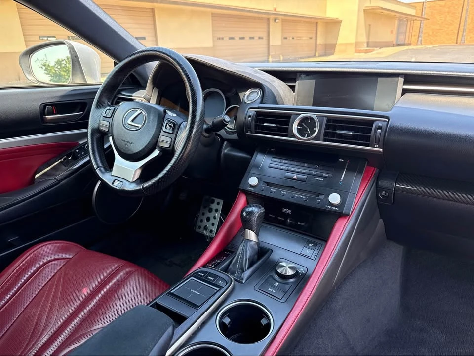 2015 Lexus RC F - Image 18 of 20