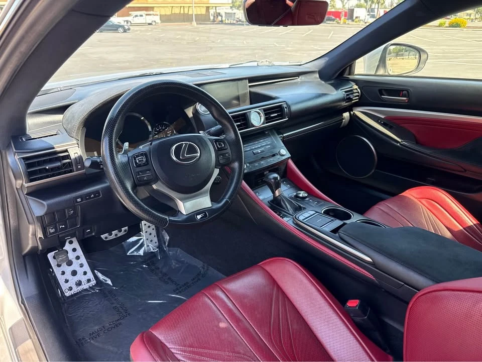 2015 Lexus RC F - Image 15 of 20