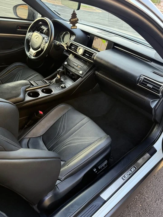 2015 Lexus RC F - Image 14 of 17