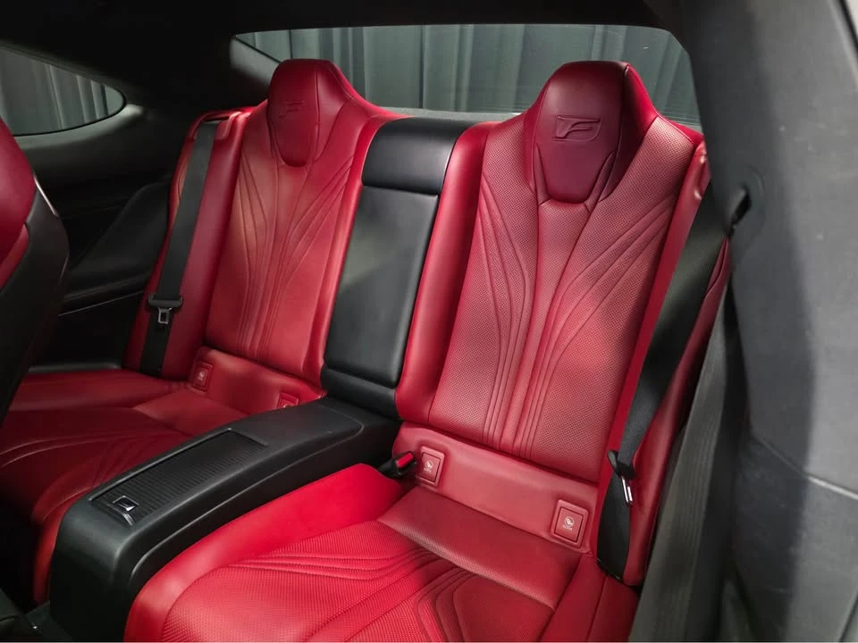 2015 Lexus RC F - Image 16 of 19