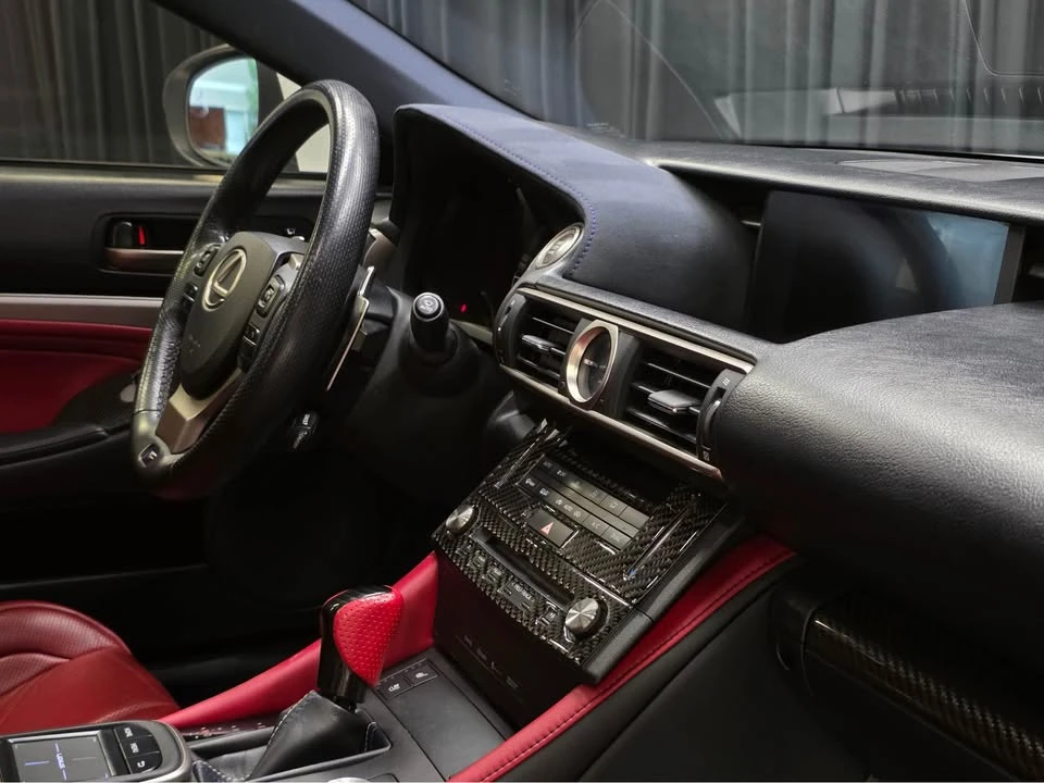 2015 Lexus RC F - Image 18 of 19