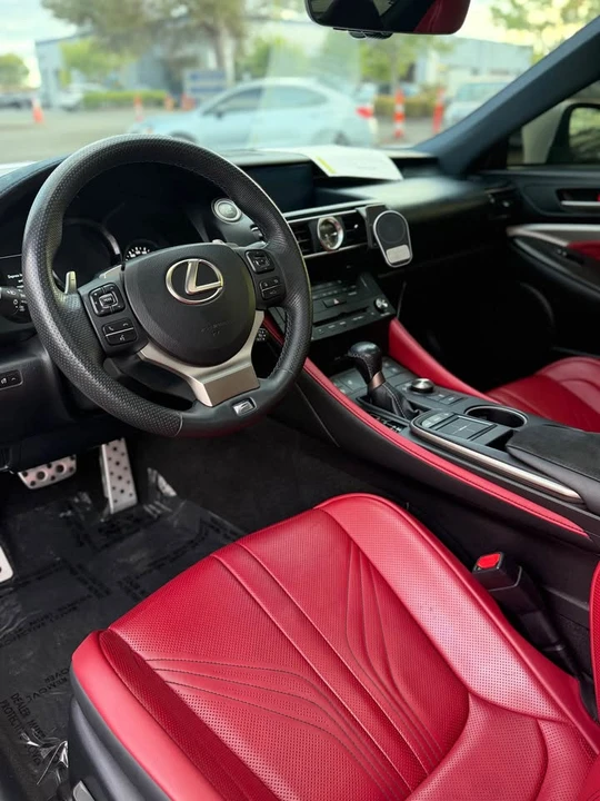 2015 Lexus RC F - Image 9 of 12