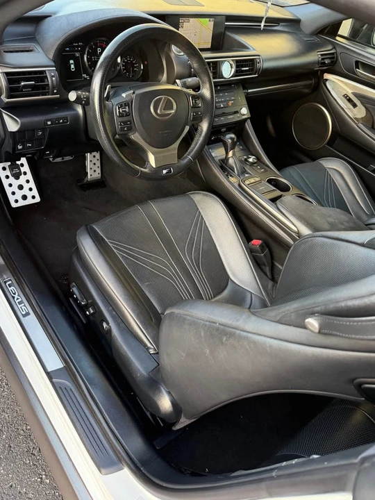 2015 Lexus RC F - Image 12 of 17