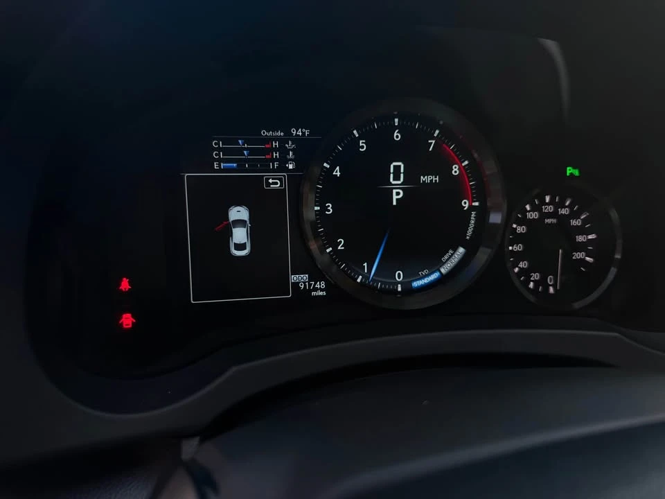 2015 Lexus RC F - Image 18 of 18