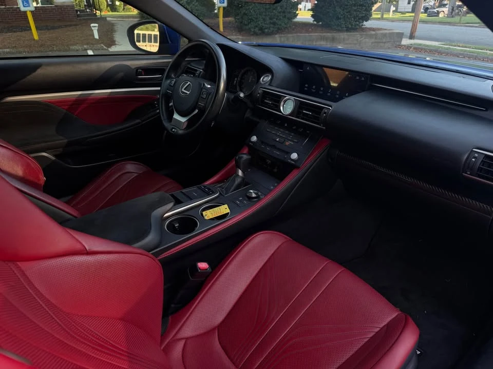 2015 Lexus RC F - Image 15 of 18