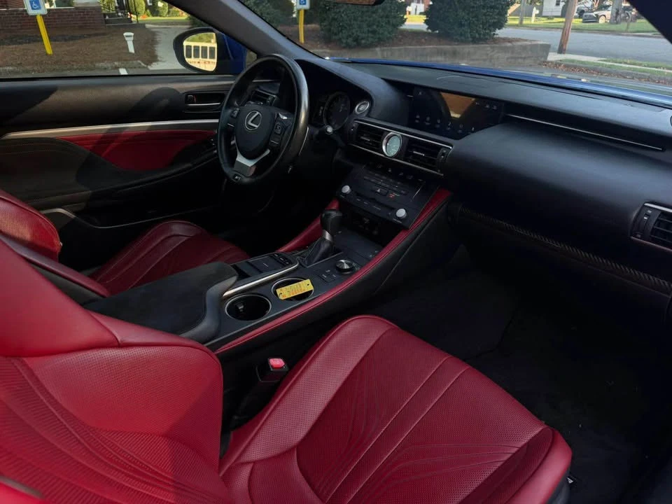 2015 Lexus RC F - Image 15 of 17