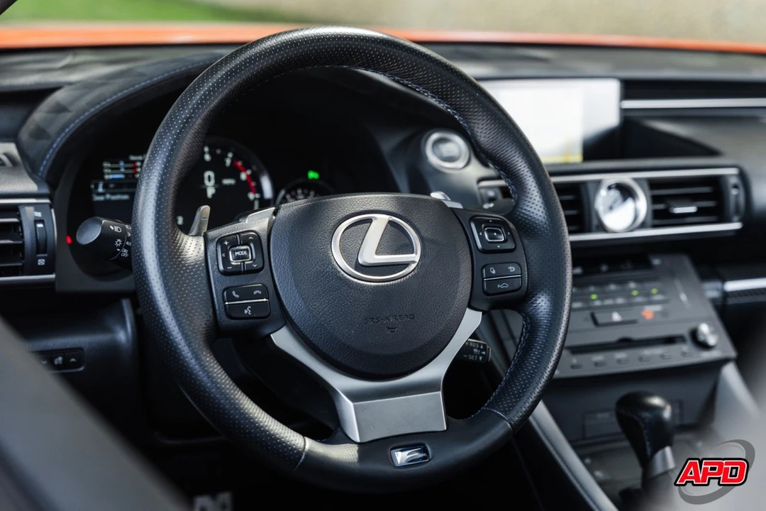 2015 Lexus RC F - Image 6 of 12