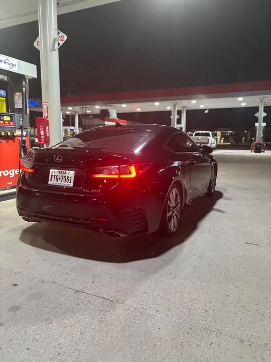 2015 Lexus RC - Image 2 of 8