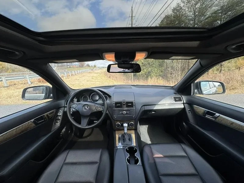 2015 Lexus RC - Image 8 of 10