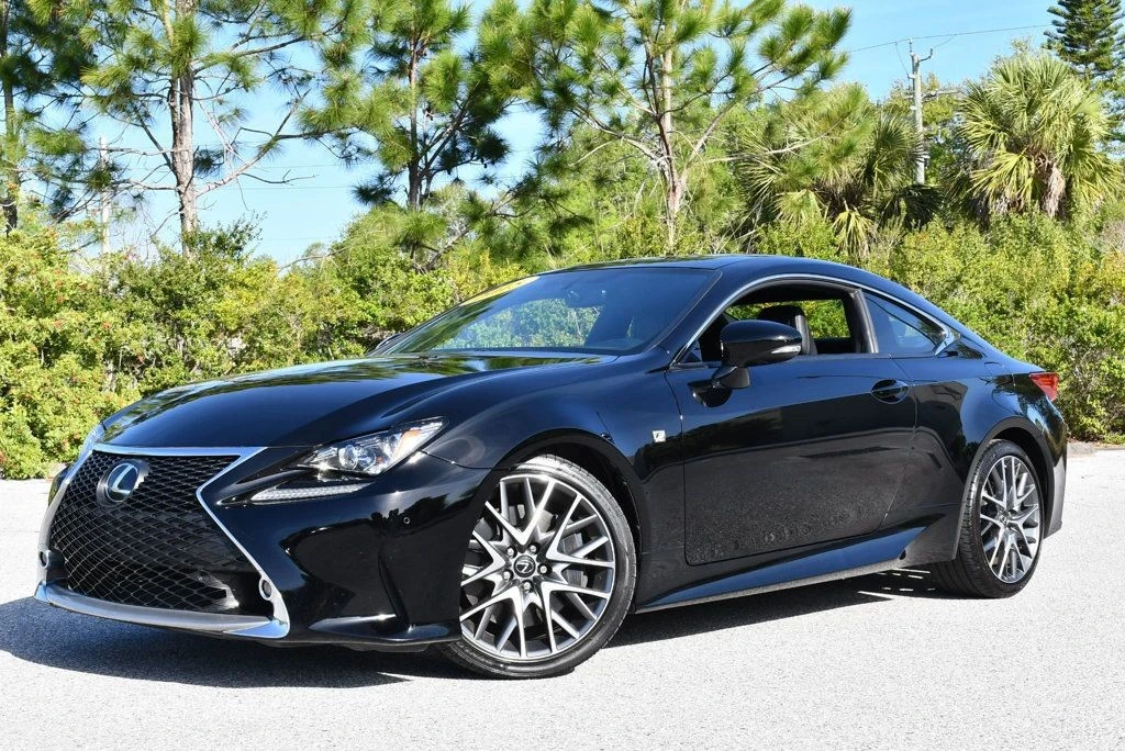 2015 Lexus RC - Image 21 of 31