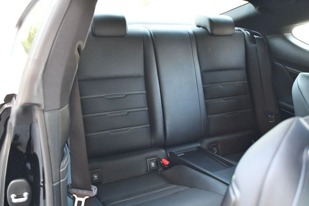 2015 Lexus RC - Image 18 of 31