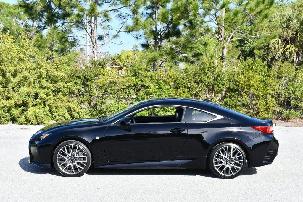 2015 Lexus RC - Image 26 of 31