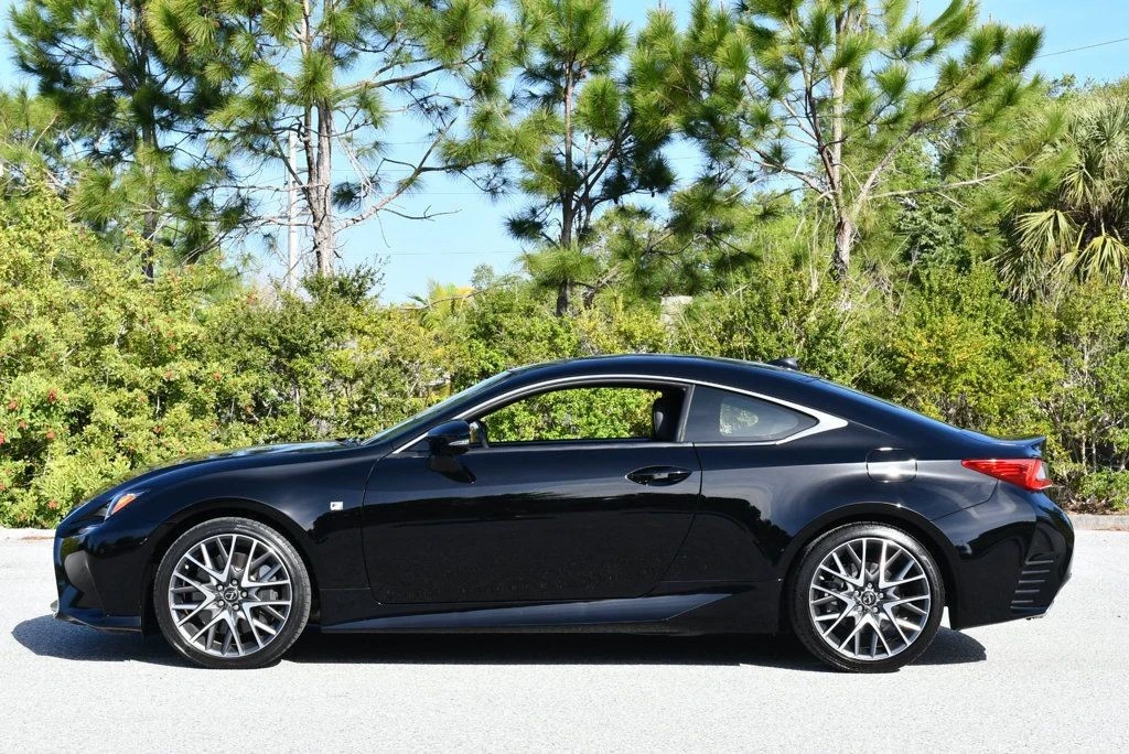 2015 Lexus RC - Image 29 of 31