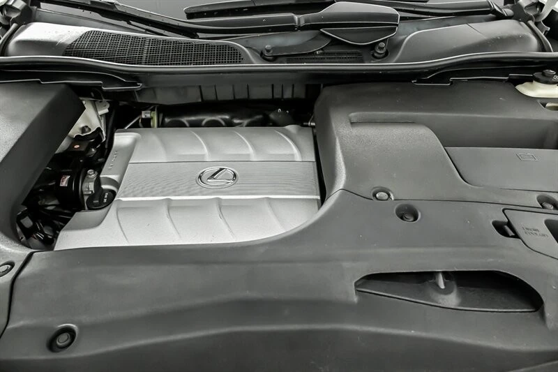 2015 Lexus RC - Image 12 of 29