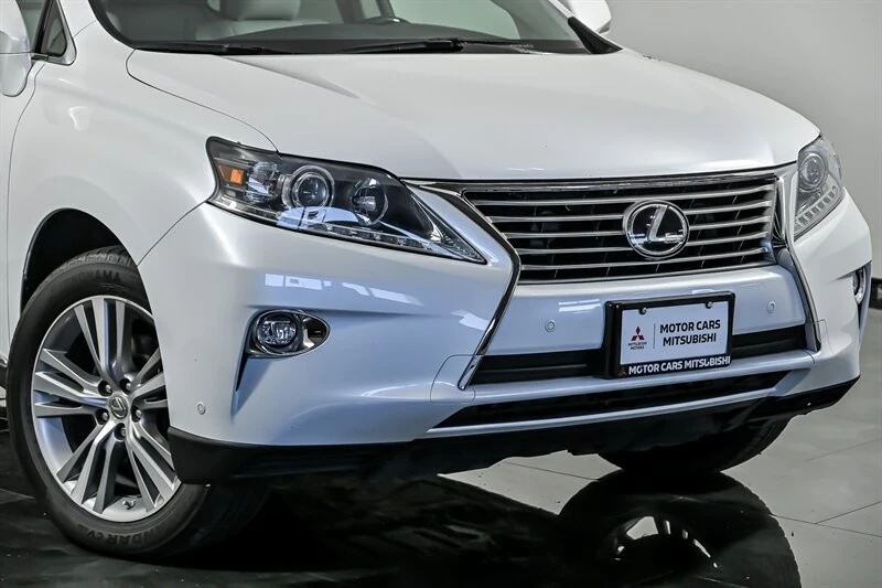 2015 Lexus RC - Image 2 of 29