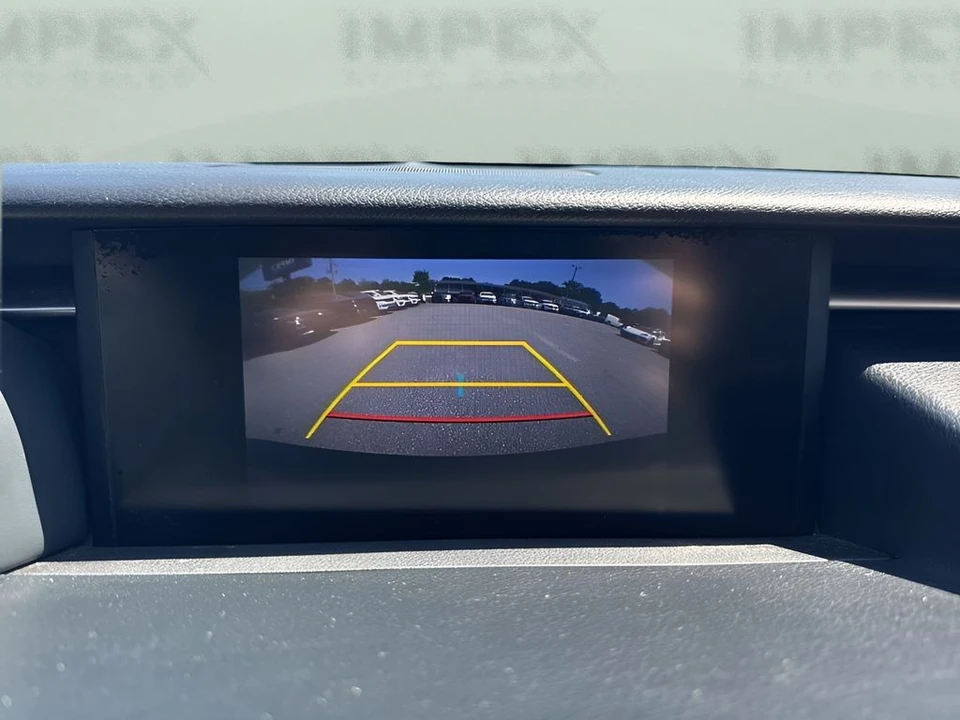 2015 Lexus RC - Image 23 of 31