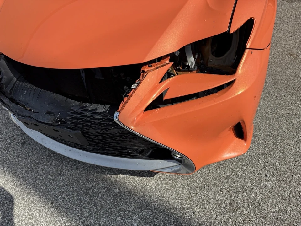 2015 Lexus RC - Image 13 of 18