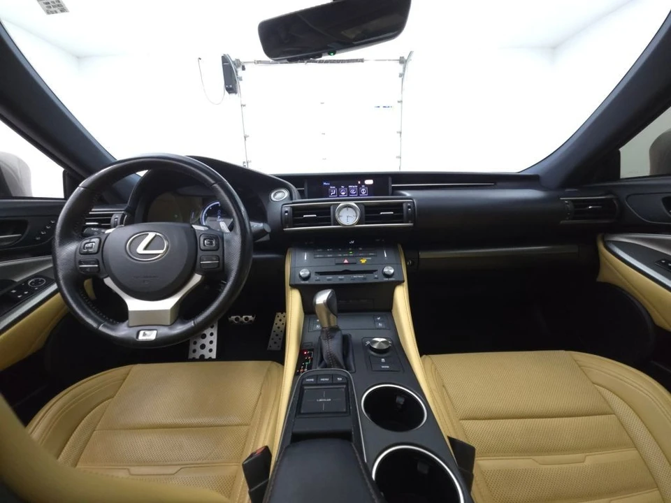 2015 Lexus RC - Image 2 of 12