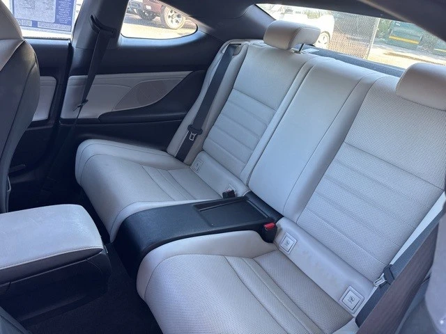 2015 Lexus RC - Image 10 of 12