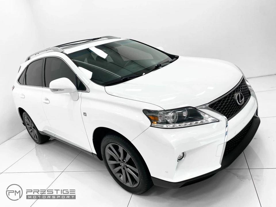 2015 Lexus RC - Image 25 of 31