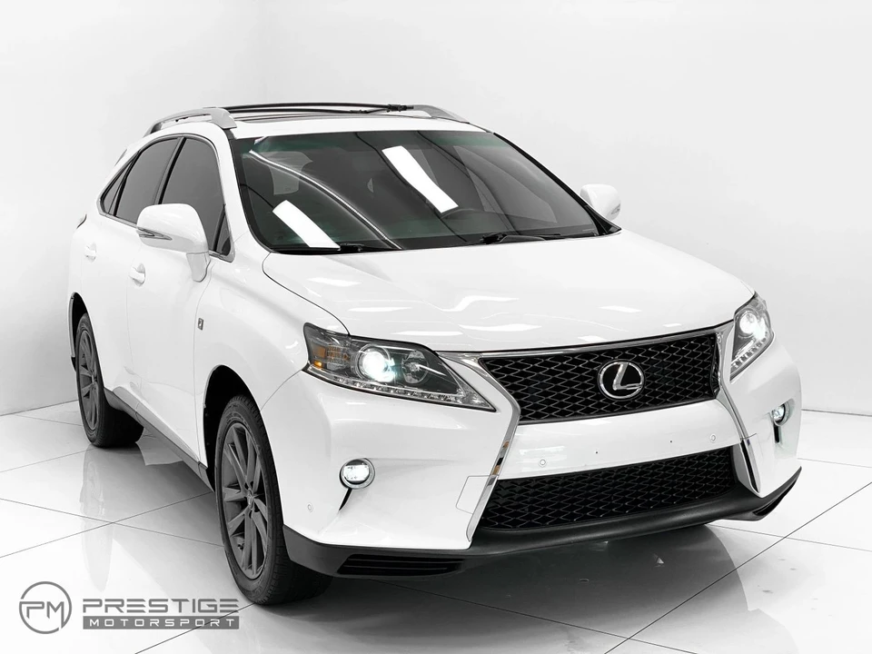 2015 Lexus RC - Image 11 of 31