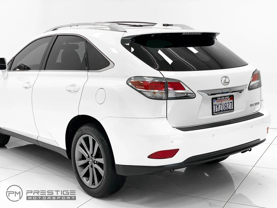 2015 Lexus RC - Image 10 of 31